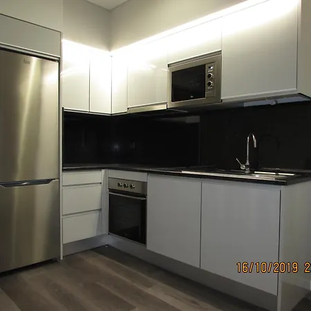 Gold Center 103 Apartment