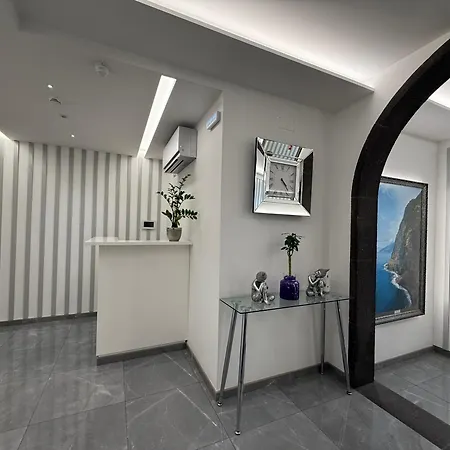 Gold Center 103 * 푼샬